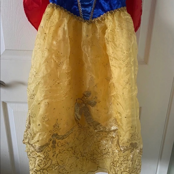 Girls Disney Snowhite Costume - Picture 3 of 9